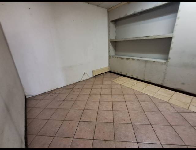 100M² OFFICE TO LET IN MEYERTON CENTRAL
